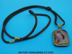 A 19thC gilt and agate vinaigrette, possibly Scottish,