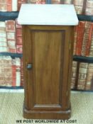 A 19thC marble-topped mahogany pot cupboard (H73 x W35 x D33cm)