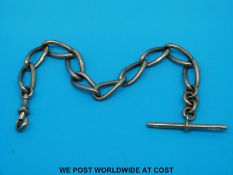 A 9ct gold Albert with oblong links (31.