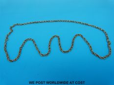 A 9ct gold double link necklace (25.
