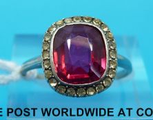 A 9ct white gold ring (size O/P)