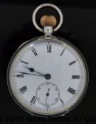 A gentleman's silver keyless pocket watch in original case