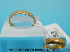 Two 22ct gold bands (6.