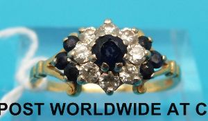 18ct gold ring set with diamonds and sapphires in a cluster (size Q)