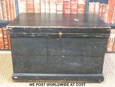 A painted pine trunk (W79cm)