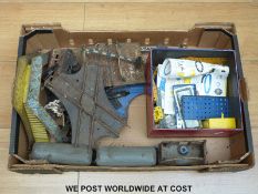 A quantity of Hornby 0 gauge railway items together with a quantity of Meccano