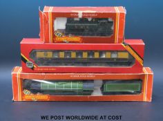 Two Hornby 00 gauge locomotives LNER 4-6-2 'Flying Scotsman' 4472 and GWR 0-6-0 tank loco 8773