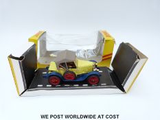 Dinky Toys diecast model 1913 Morris Oxford (Bullnose), 476, with yellow body, blue chassis,