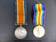 A WWI medal pair awarded to 118693 GNR J.J Marshall R.