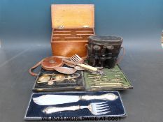 A pair of WWI French military prismatic binoculars in original case, Paris maker,