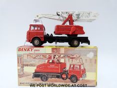 Dinky Toys diecast model Jones Fleetmaster Cantilever Crane, 970, with red cab and interior,