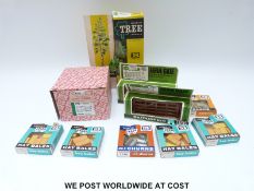 Ten Britains Ltd Model Farm Accessories, Two Dozen Fences 1719, Two Farm Gates 1731,