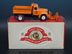 First Gear 1:34 scale diecast model 1960 B-Model Mack short dump truck with plough,