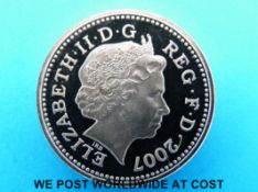 A 2007 gold Falkirk wheel one pound coin (19.