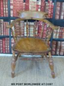 An elm smoker's bow or Captain's chair