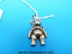A 9ct gold teddy bear pendant