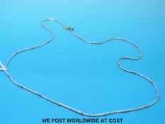 An 18ct bi-coloured gold necklace (5.