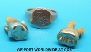 A 9ct gold signet ring and two gold teeth