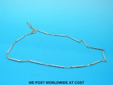 A 9ct gold necklace made up of bar links (3.