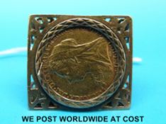 A 9ct gold ring set with an 1895 gold full sovereign (15.