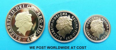 A 2004 gold proof three sovereign set comprising a double,
