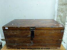 A pine trunk or tool box (width 92cm, depth 49cm,