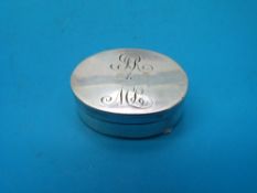 A Georgian hallmarked silver pill box (B'ham 1796) maker Thomas Wilmore,