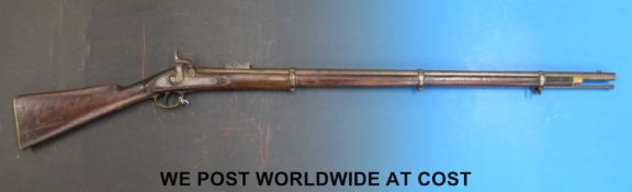 Enfield 3 band percussion hammer action rifle with lock stamped Tower 1861 and with crown over VR