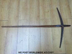 A 19thC Fang tribe or Bantu West African crossbow (130cm long,
