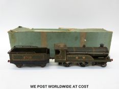 Hornby 0 gauge clockwork GW 4-4-0 locomotive and tender '2711',