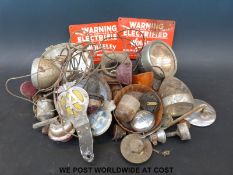 A quantity of lamps,