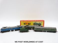 Four Tri-ang and Hornby 00 gauge locomotives,