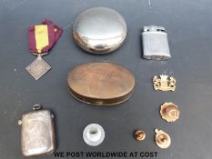 A quantity of badges and other collectables to include Bristol Aircraft buttonhole badge,