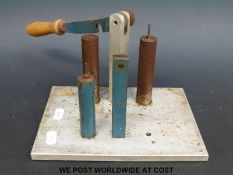 A four and eight bore cartridge capper/decapper