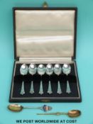 A cased set of six hallmarked silver teaspoons together with two further teaspoons (112g all in)