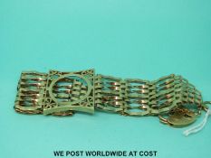 A 9ct gold gate bracelet (18g)