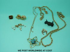 A 9ct gold necklace,