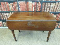 A 19thC mahogany Pembroke table (H72xL97xW96cm)