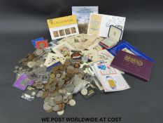 A quantity of sundry UK coinage etc, includes farthings, a silver commemorative crown,