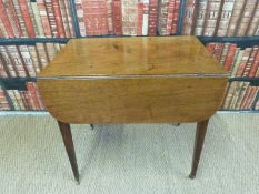 A 19thC mahogany Pembroke table (H72xL96xW71cm)