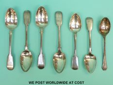 A quantity of Victorian and later hallmarked silver teaspoons (151g)