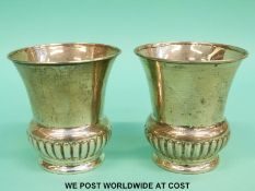 A pair of George V hallmarked silver beakers, London 1913,