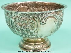 An Edward VII Goldsmiths & Silversmiths company endorsed hallmarked silver bowl, diameter 18cm,