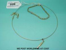 A suite bi-coloured jewellery set with diamonds, comprising bracelet marked 18k,