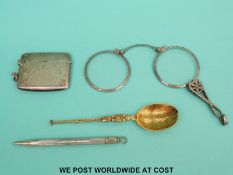 A hallmarked silver vesta, silver propelling pencil,