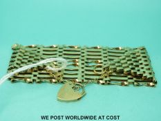 A 9ct gold gate bracelet (20.