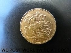 An 1901 Melbourne mint gold full sovereign veiled head