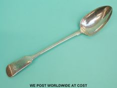 A Georgian hallmarked silver fiddle pattern basting spoon, London 1825, maker Jones Beeke,