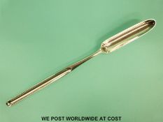 A Georgian hallmarked silver marrow scoop, length 23.