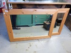 A pair of pine framed mirrors (H93xW70cm)